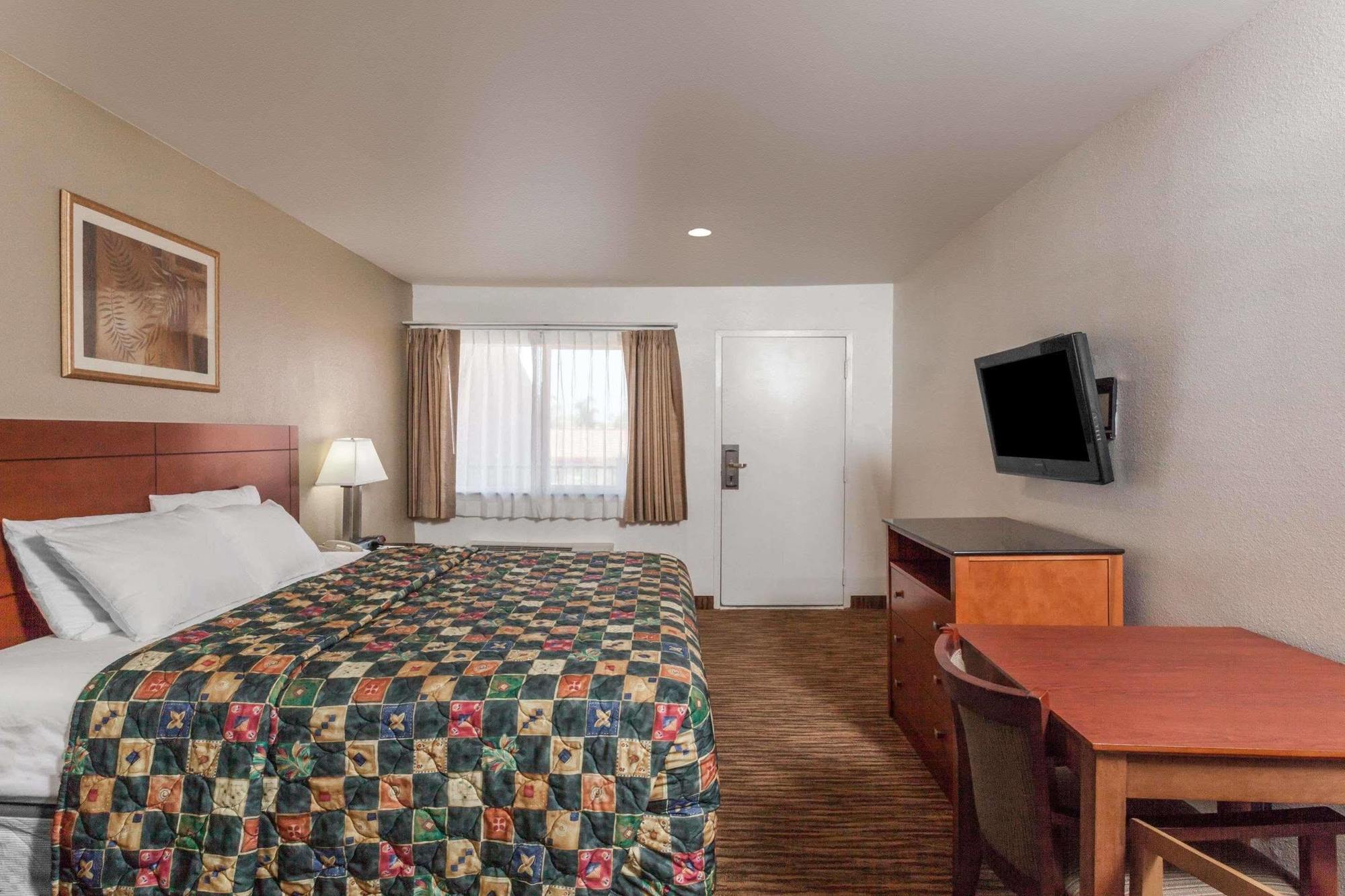 ทราเวลลอดจ์ เฮเมต แคลิฟอร์เนีย Hotel เฮเมท ภายนอก รูปภาพ